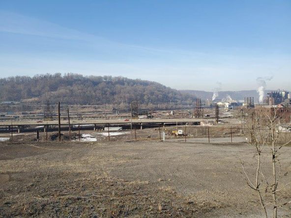 100 Pennsylvania Ave, Weirton, WV 26062